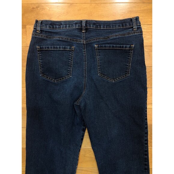 Gloria Vanderbilt Amanda Straight Leg Blue Denim Jeans Size 12 Short - Picture 6 of 6